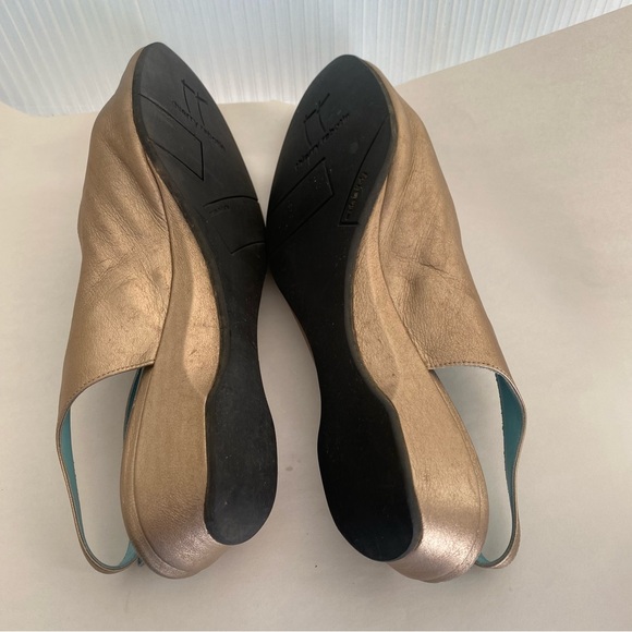 Thierry Rabotin Peep Toe Slingback Gold Wedge Heel Shoes   Size 9 - Picture 5 of 8